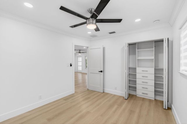 360 SW 2nd Street, Boca Raton, FL 33432
