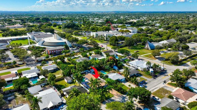 360 SW 2nd Street, Boca Raton, FL 33432
