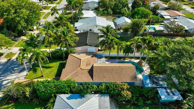 360 SW 2nd Street, Boca Raton, FL 33432