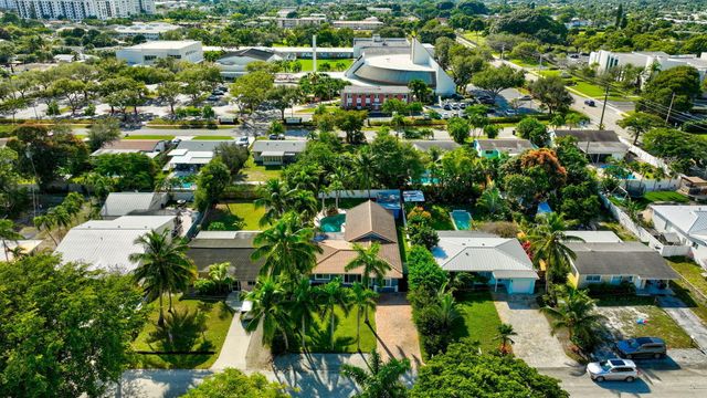 360 SW 2nd Street, Boca Raton, FL 33432