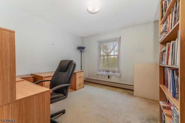 87 Buckhorn Dr, White Twp., NJ 07823