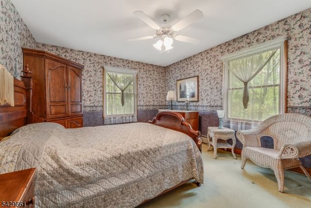 87 Buckhorn Dr, White Twp., NJ 07823