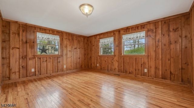 87 Buckhorn Dr, White Twp., NJ 07823
