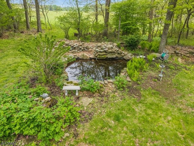 87 Buckhorn Dr, White Twp., NJ 07823