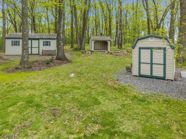 87 Buckhorn Dr, White Twp., NJ 07823