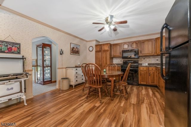 87 Buckhorn Dr, White Twp., NJ 07823