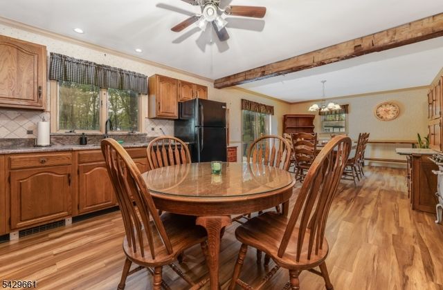 87 Buckhorn Dr, White Twp., NJ 07823