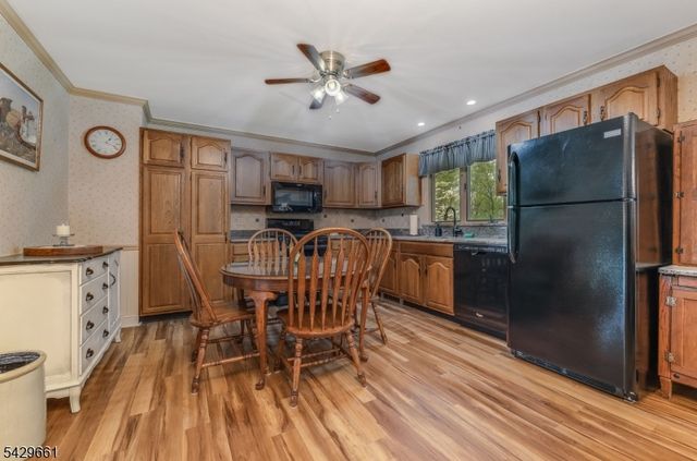 87 Buckhorn Dr, White Twp., NJ 07823