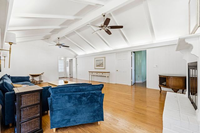 268 Lakeshore Dr., Pawleys Island, SC 29585