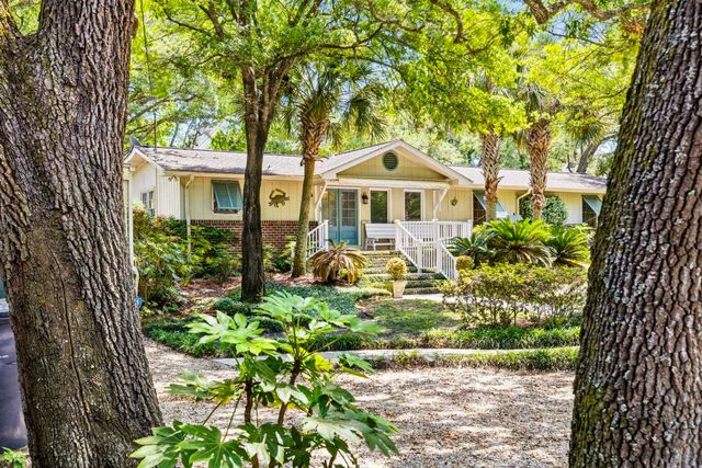 268 Lakeshore Dr., Pawleys Island, SC 29585