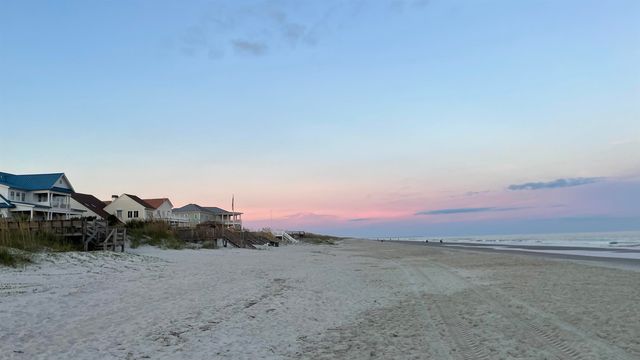 268 Lakeshore Dr., Pawleys Island, SC 29585