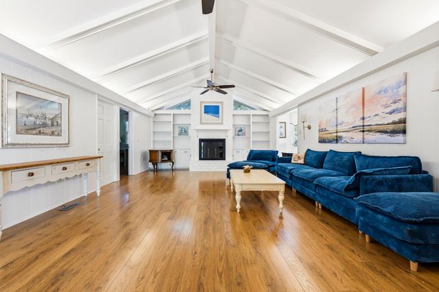 268 Lakeshore Dr., Pawleys Island, SC 29585