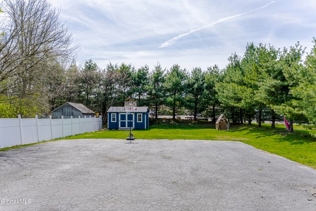 542 Hudson River Road, Halfmoon, NY 12188