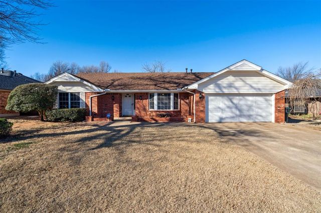 2901 Woodcreek Road, Midwest City, OK 73110