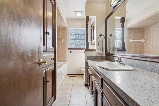 2901 Woodcreek Road, Midwest City, OK 73110