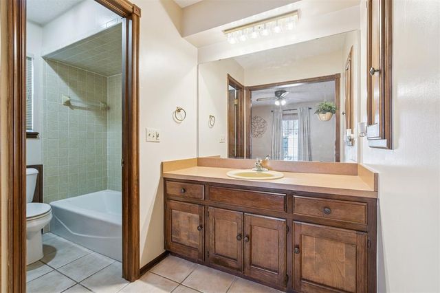 2901 Woodcreek Road, Midwest City, OK 73110