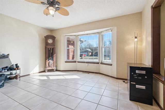 2901 Woodcreek Road, Midwest City, OK 73110