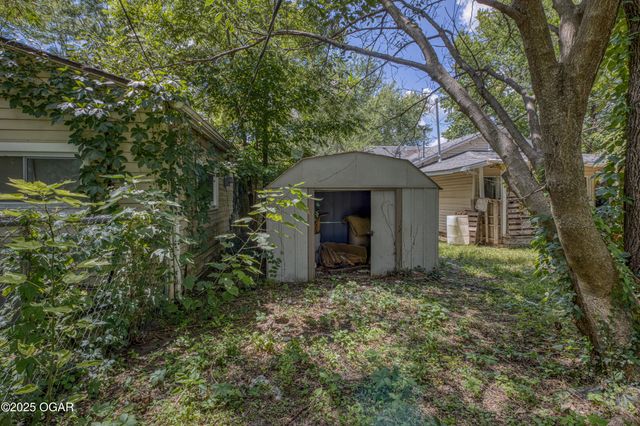 1205 Wisconsin Avenue, Joplin, MO 64801