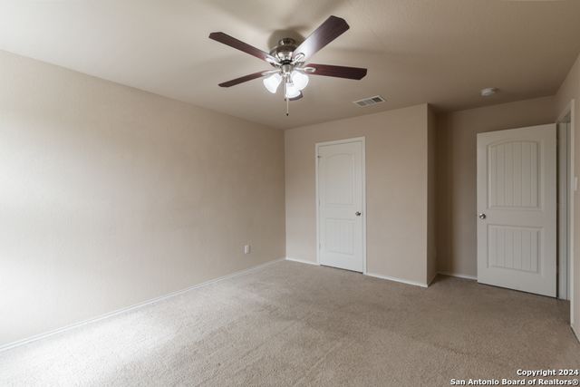1009 SANDWELL CT, Seguin, TX 78155