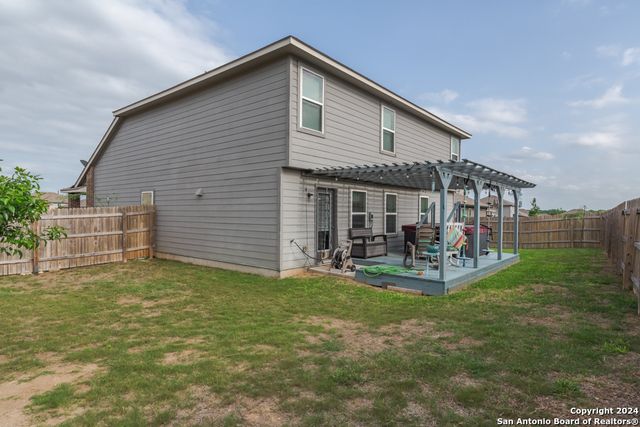 1009 SANDWELL CT, Seguin, TX 78155