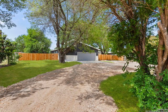 15227 Rosa Trl, San Antonio, TX 78253