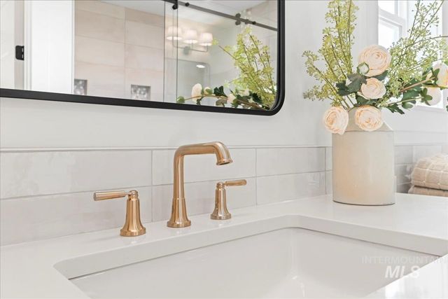 9580 S Prairie Falcon Ave., Nampa, ID 83686