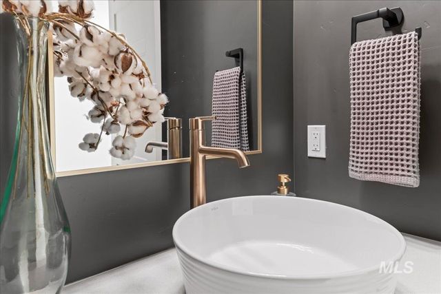 9580 S Prairie Falcon Ave., Nampa, ID 83686