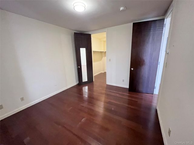 31-32 Union Street 4G, Flushing, NY 11354