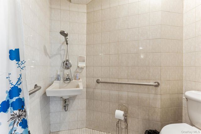 46-27 Robinson Street, Flushing, NY 11355