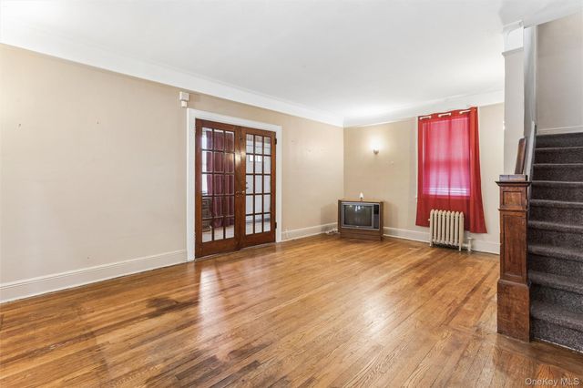 46-27 Robinson Street, Flushing, NY 11355