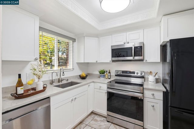 1804 Wildbrook Ct C, Concord, CA 94521