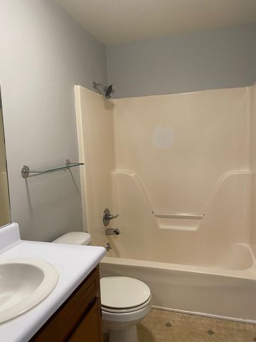 1510 W Knollwood Cir Apt 5, Clarksville, TN 37043