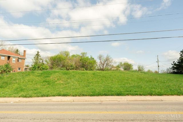 38 Clinton Springs Avenue, Cincinnati, OH 45217