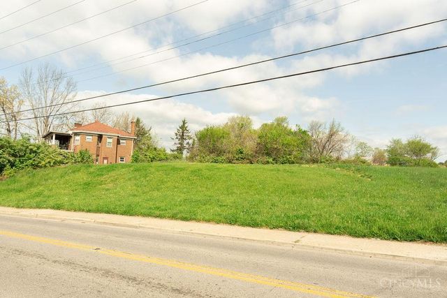 38 Clinton Springs Avenue, Cincinnati, OH 45217