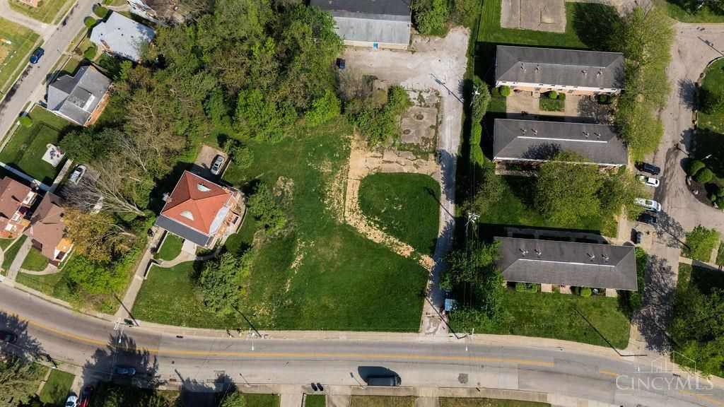 38 Clinton Springs Avenue, Cincinnati, OH 45217