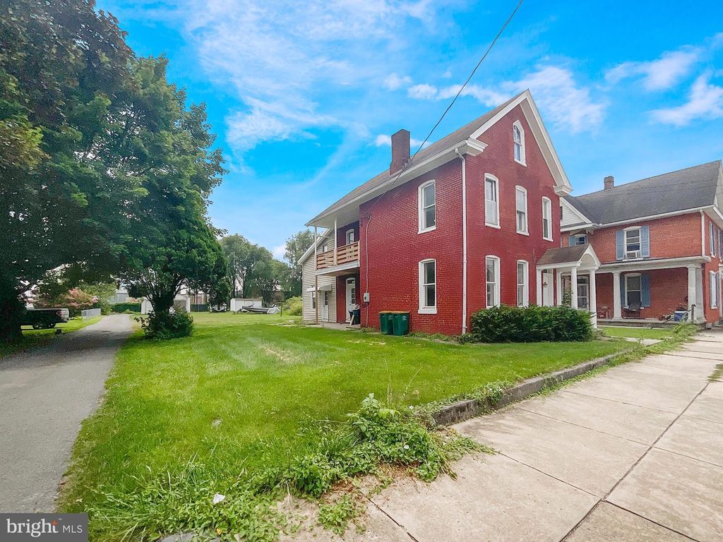 540 BROAD STREET, Chambersburg, PA 17201