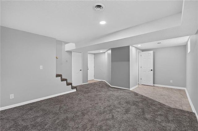 9310 NW 68th Street, Parkville, MO 64152