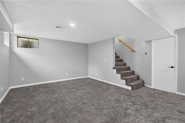9310 NW 68th Street, Parkville, MO 64152