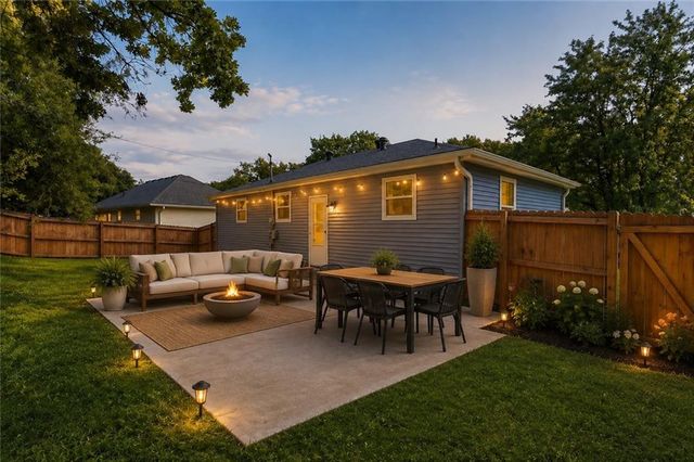 9310 NW 68th Street, Parkville, MO 64152