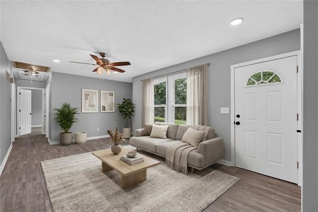 9310 NW 68th Street, Parkville, MO 64152