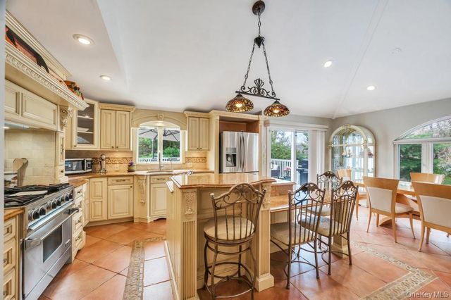 65 Pine Hill Lane, Dix Hills, NY 11746