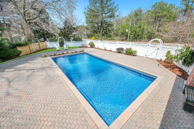 65 Pine Hill Lane, Dix Hills, NY 11746