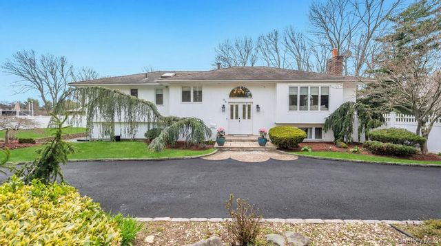 65 Pine Hill Lane, Dix Hills, NY 11746