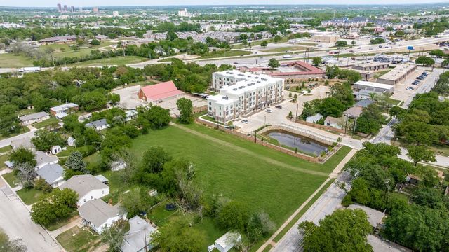 1100 Willowwood Street, Denton, TX 76205