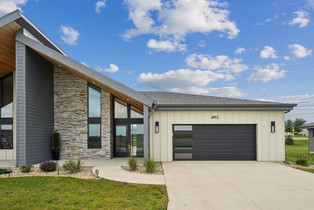 4012 Keagles Crossing, Cedar Falls, IA 50613
