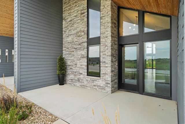 4012 Keagles Crossing, Cedar Falls, IA 50613