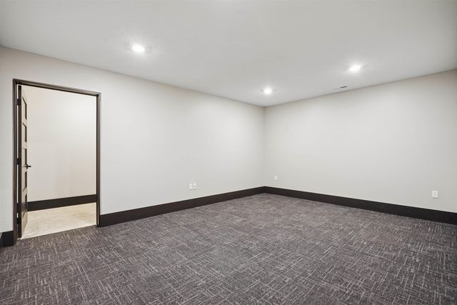 4012 Keagles Crossing, Cedar Falls, IA 50613