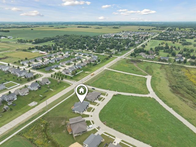 4012 Keagles Crossing, Cedar Falls, IA 50613