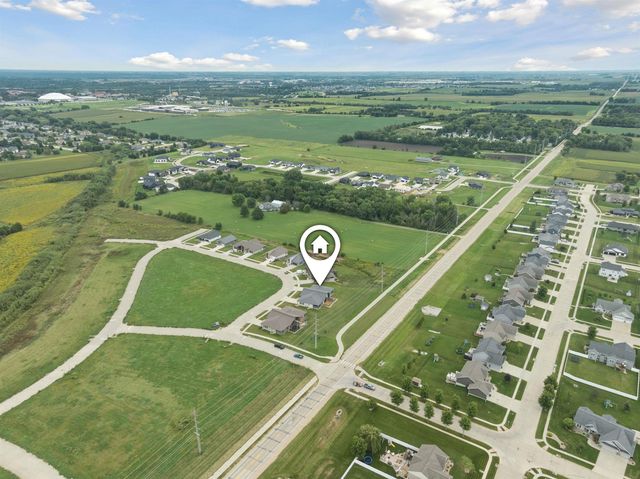 4012 Keagles Crossing, Cedar Falls, IA 50613