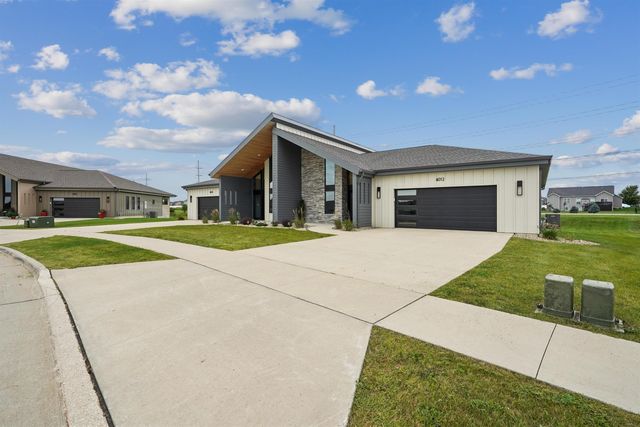 4012 Keagles Crossing, Cedar Falls, IA 50613